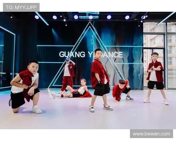 重庆街舞队的默契配合揭秘街舞文化的魅力与激情